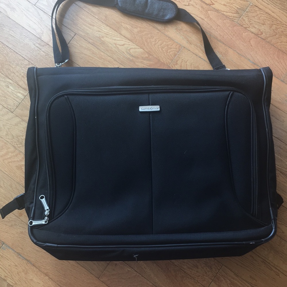Samsonite Aspire XLite Ultra Valet Garment Bag
